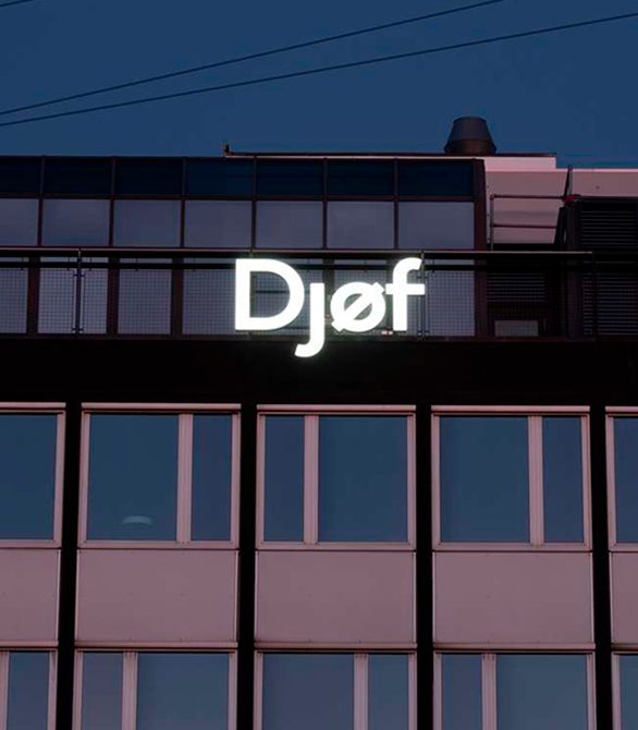 Djøf-logo på husfacade